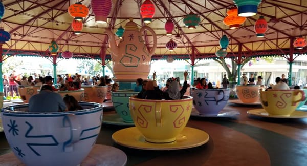 Ride: Mad Tea Party